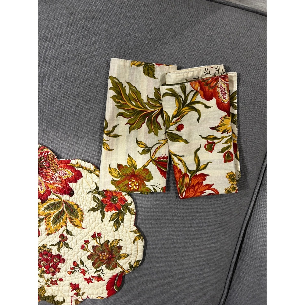 Reversible Quilted Floral Scalloped Placemats and Striped Napkins Set Autumnal - Picture 3 of 5